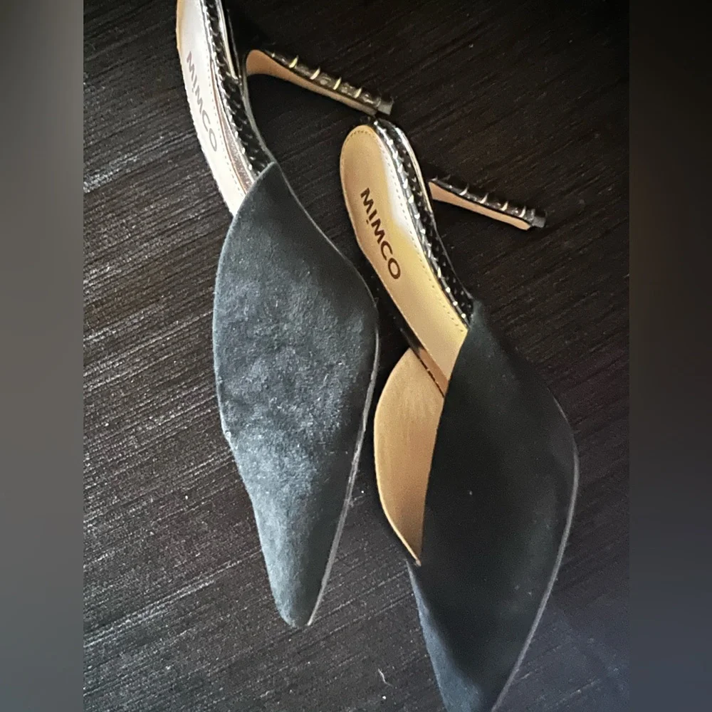 NWOT Mimco suede heels. New not with box Size 36. Black! Heels have gold design. - Picture 3 of 14